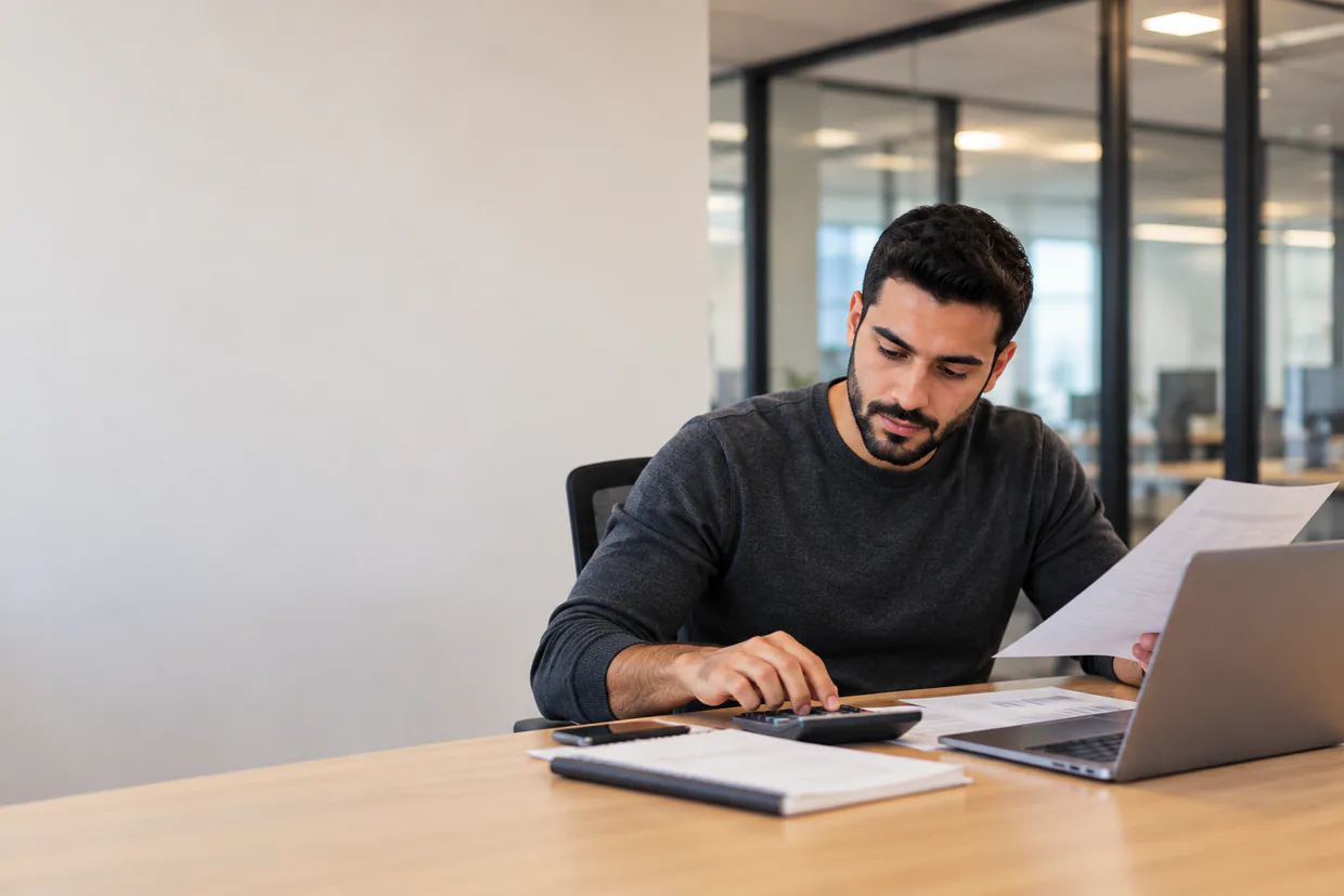Working out the cost of LinkedIn lead generation with a calculator and budget sheet